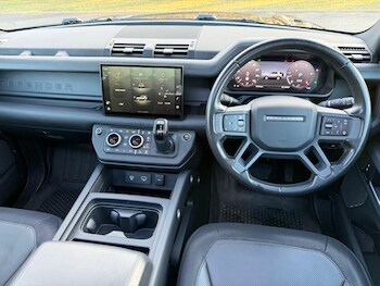 Used Land Rover Defender 90 2023 for sale - 77032825: Photo