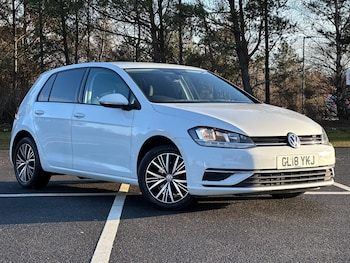 Used Volkswagen Golf 2018 for sale - 77032809: Photo