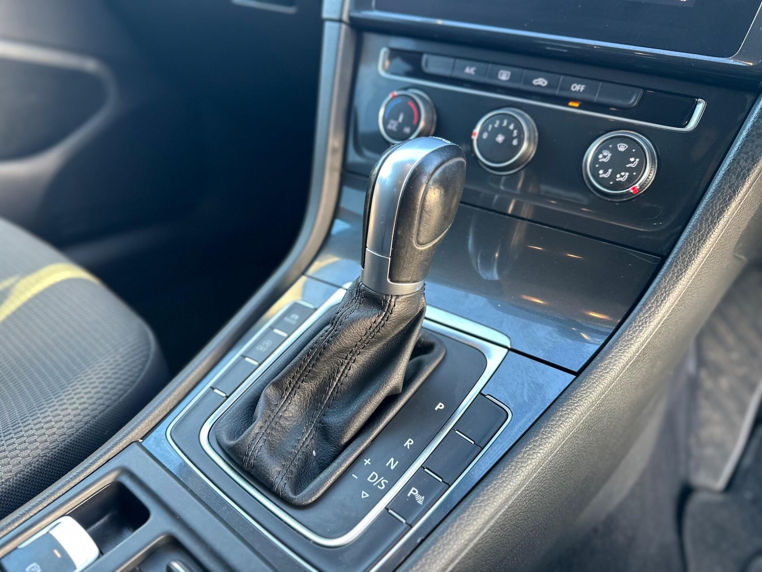 Used Volkswagen Golf 2018 for sale - 77032809: Photo 27