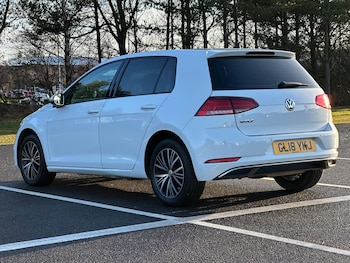 Used Volkswagen Golf 2018 for sale - 77032809: Photo