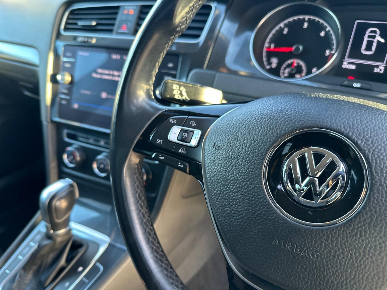 Used Volkswagen Golf 2018 for sale - 77032809: Photo 30