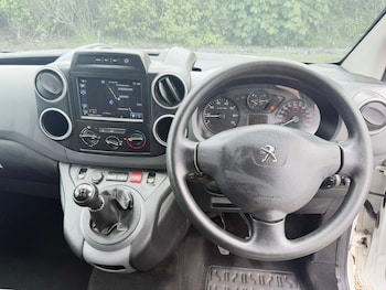 Used Peugeot Partner 2018 for sale - 78915230: Photo