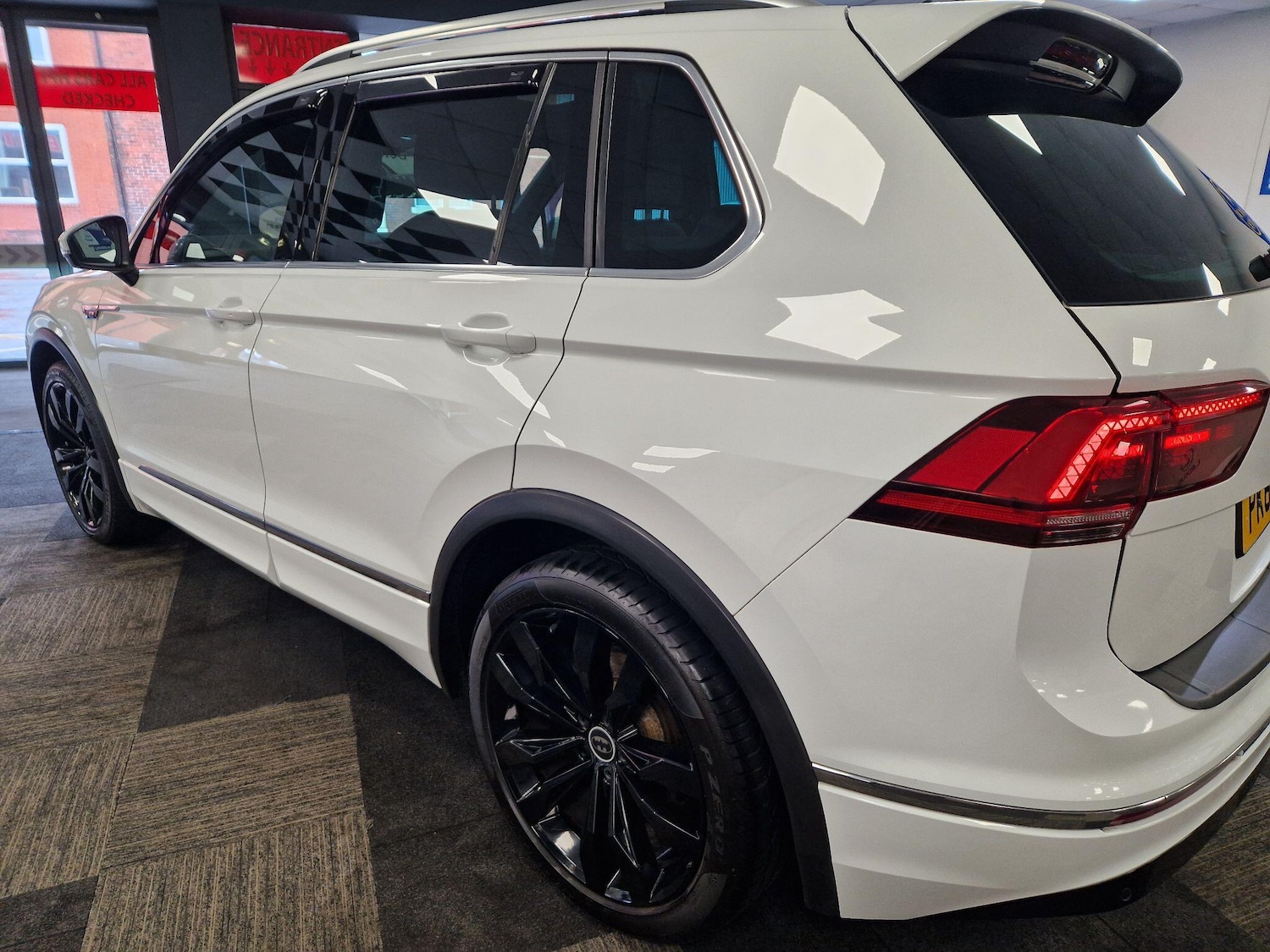 Used Volkswagen Tiguan 2017 for sale - 78019337: Photo 7