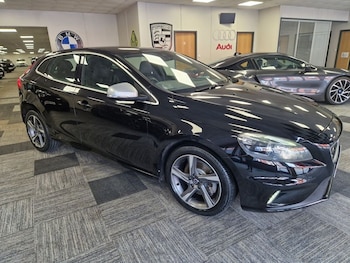 Used Volvo V40 2015 for sale - 79450070: Photo