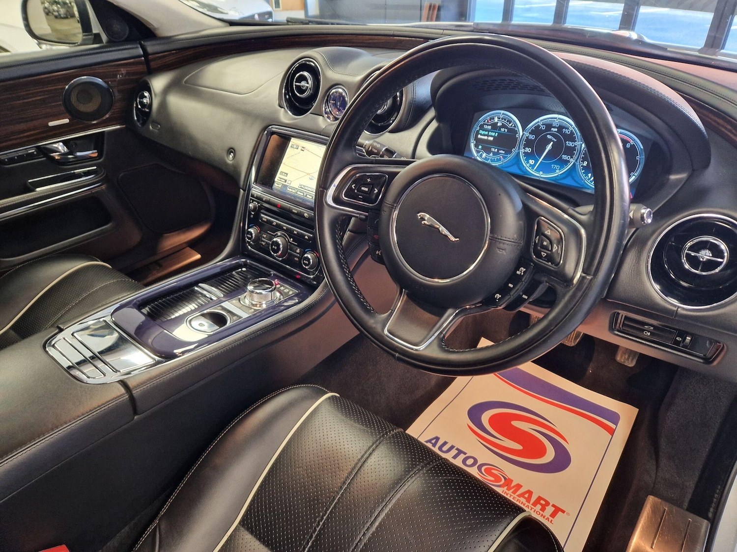 Used Jaguar XJ 2012 for sale - 78185080: Photo 23