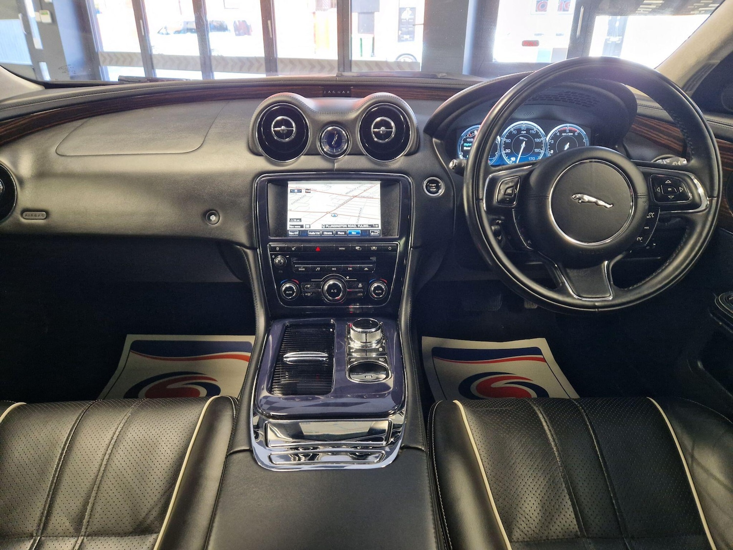 Used Jaguar XJ 2012 for sale - 78185080: Photo 26