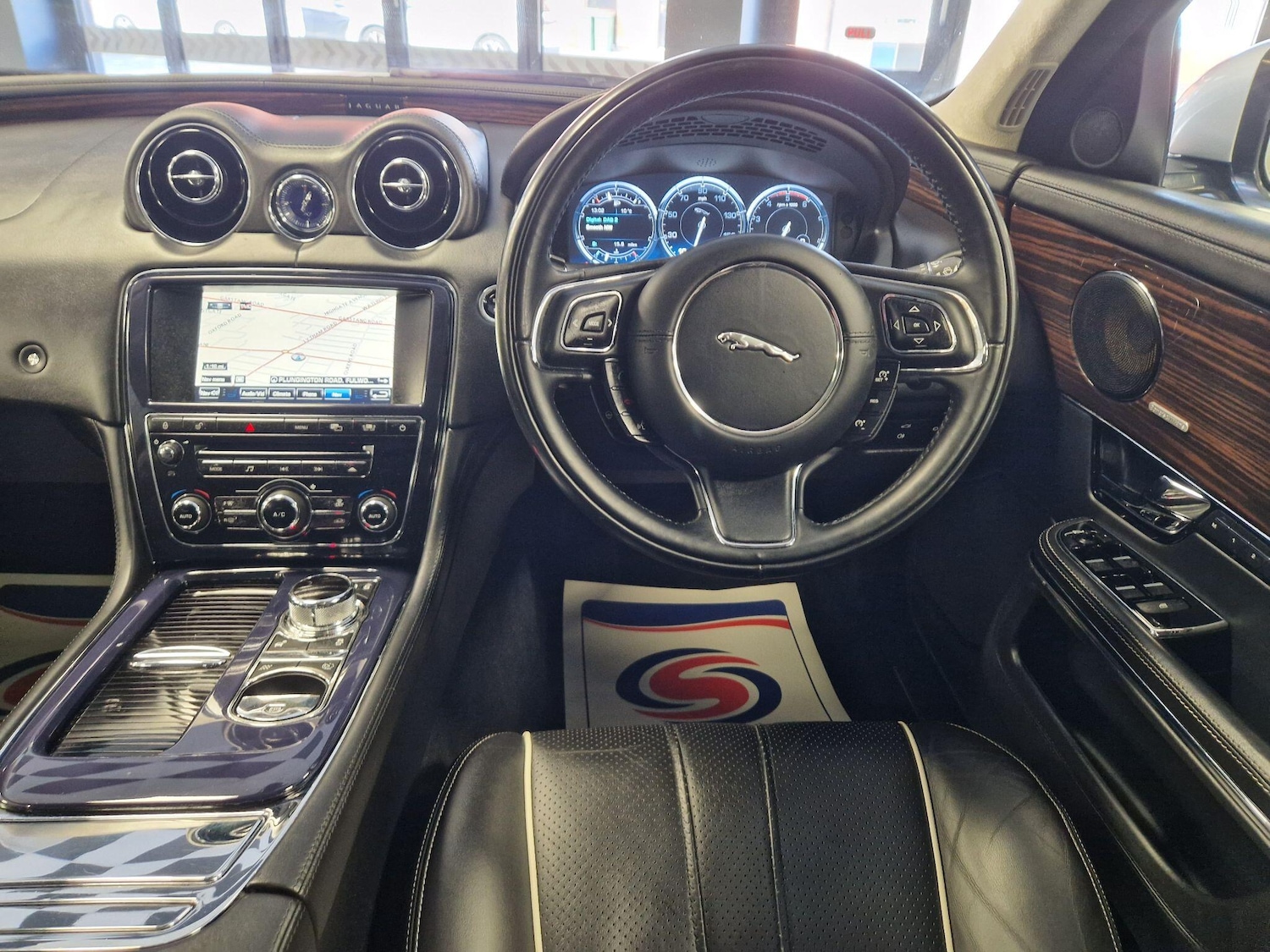 Used Jaguar XJ 2012 for sale - 78185080: Photo 27