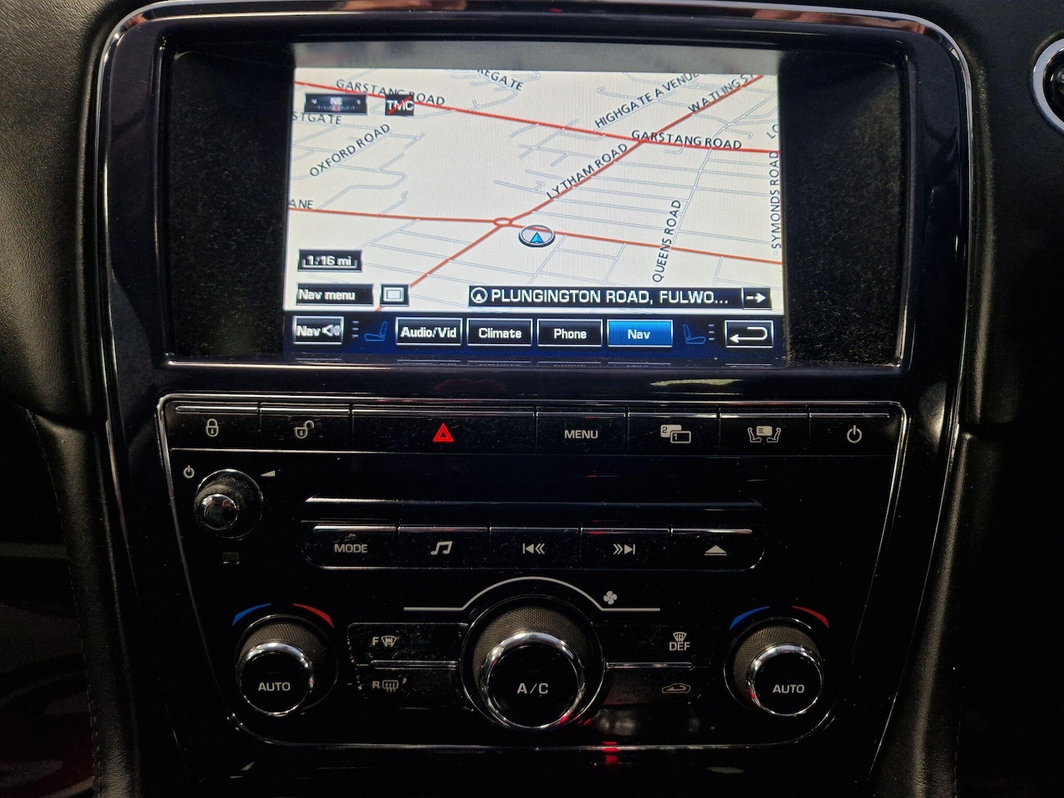 Used Jaguar XJ 2012 for sale - 78185080: Photo 28