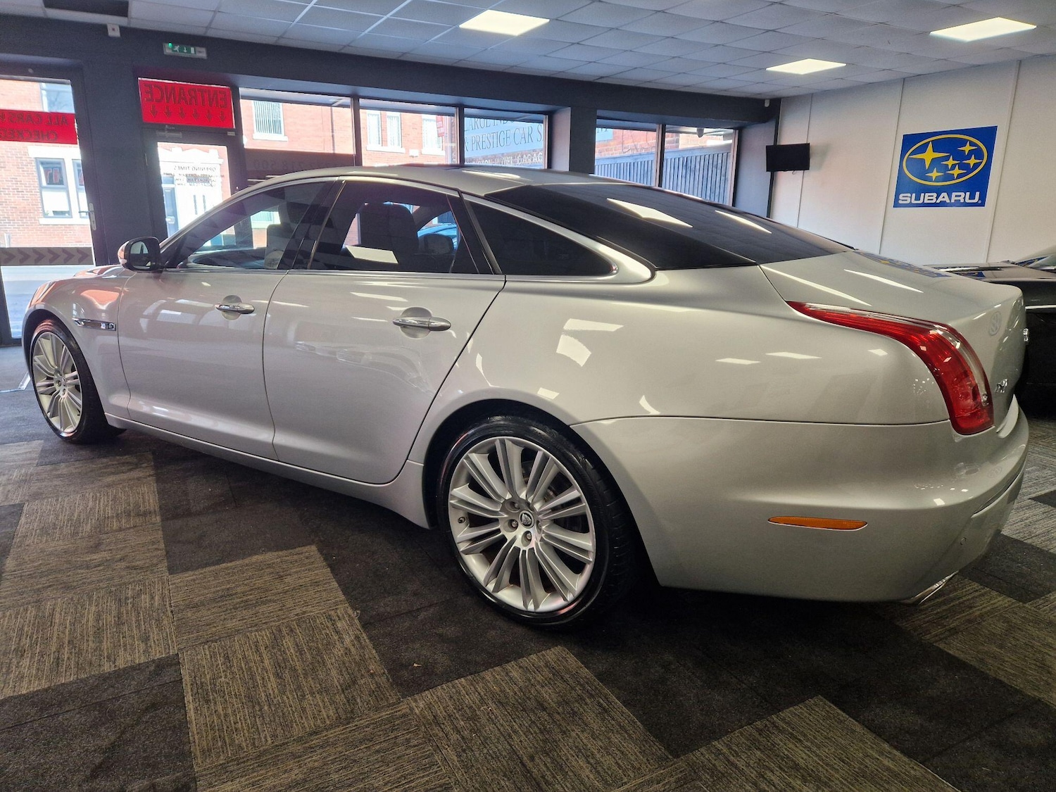 Used Jaguar XJ 2012 for sale - 78185080: Photo 4