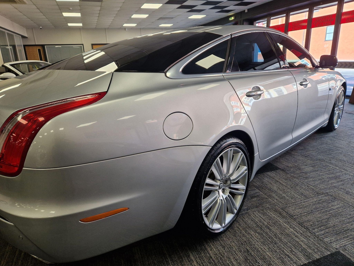 Used Jaguar XJ 2012 for sale - 78185080: Photo 7