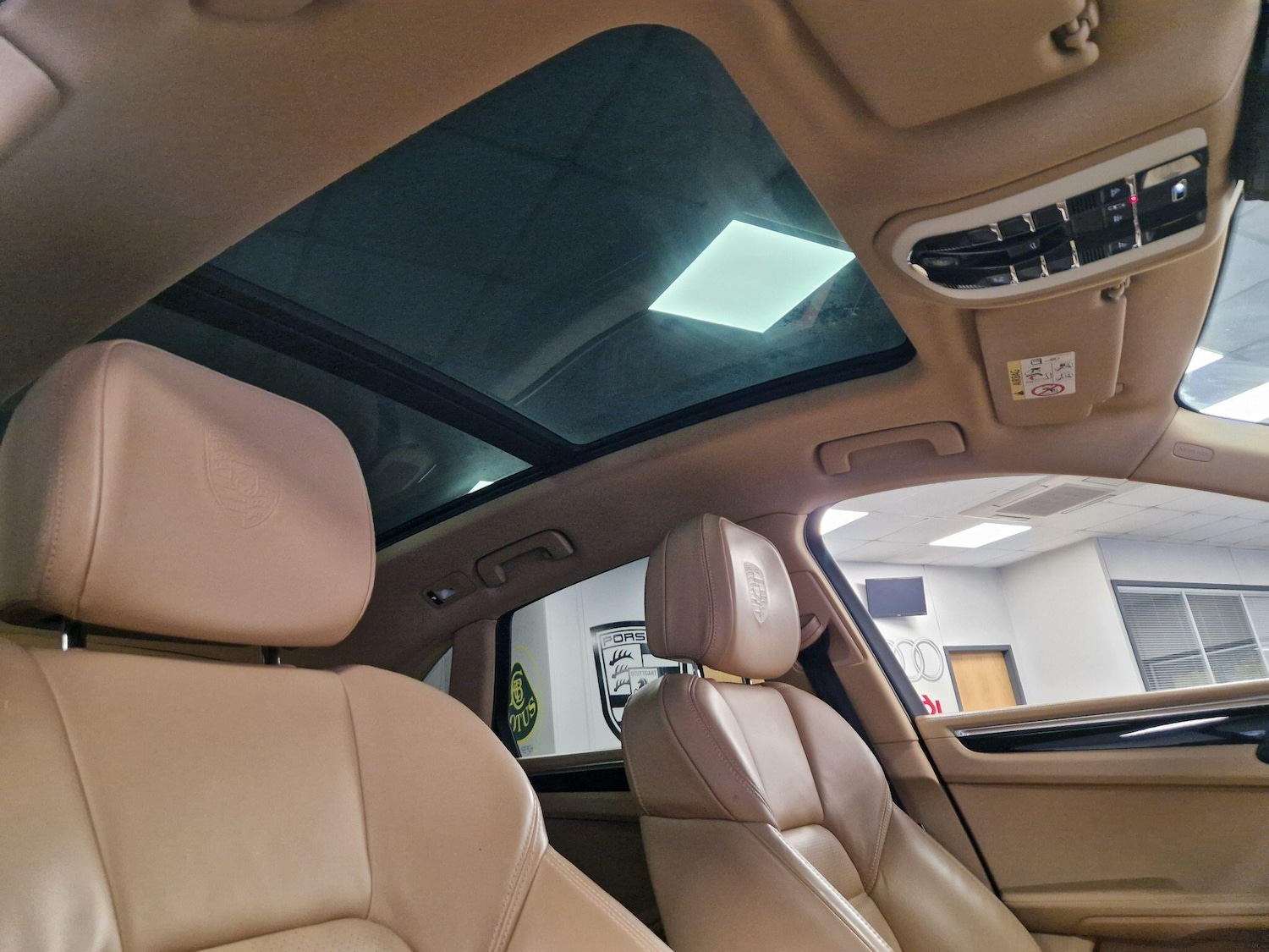 Used Porsche Macan 2015 for sale - 76850401: Photo 28