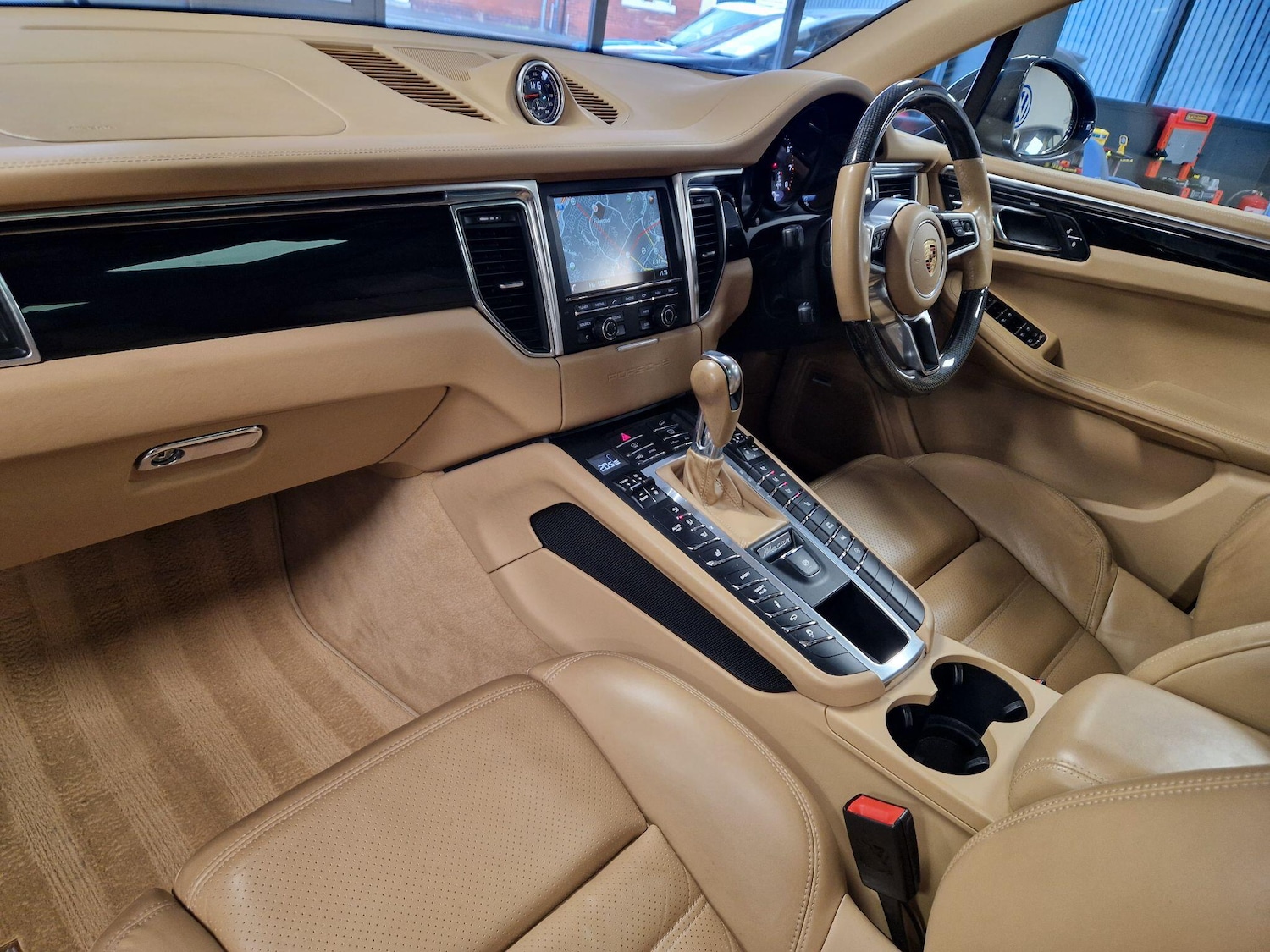 Used Porsche Macan 2015 for sale - 76850401: Photo 30