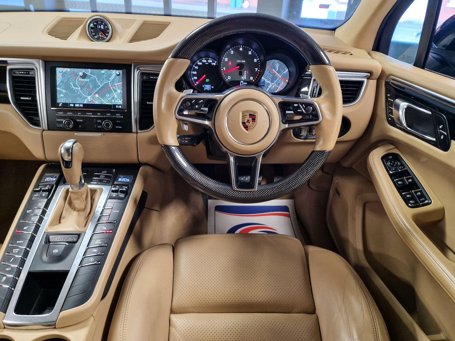 Used Porsche Macan 2015 for sale - 76850401: Photo 33