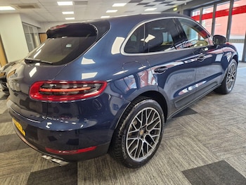 Used Porsche Macan 2015 for sale - 76850401: Photo