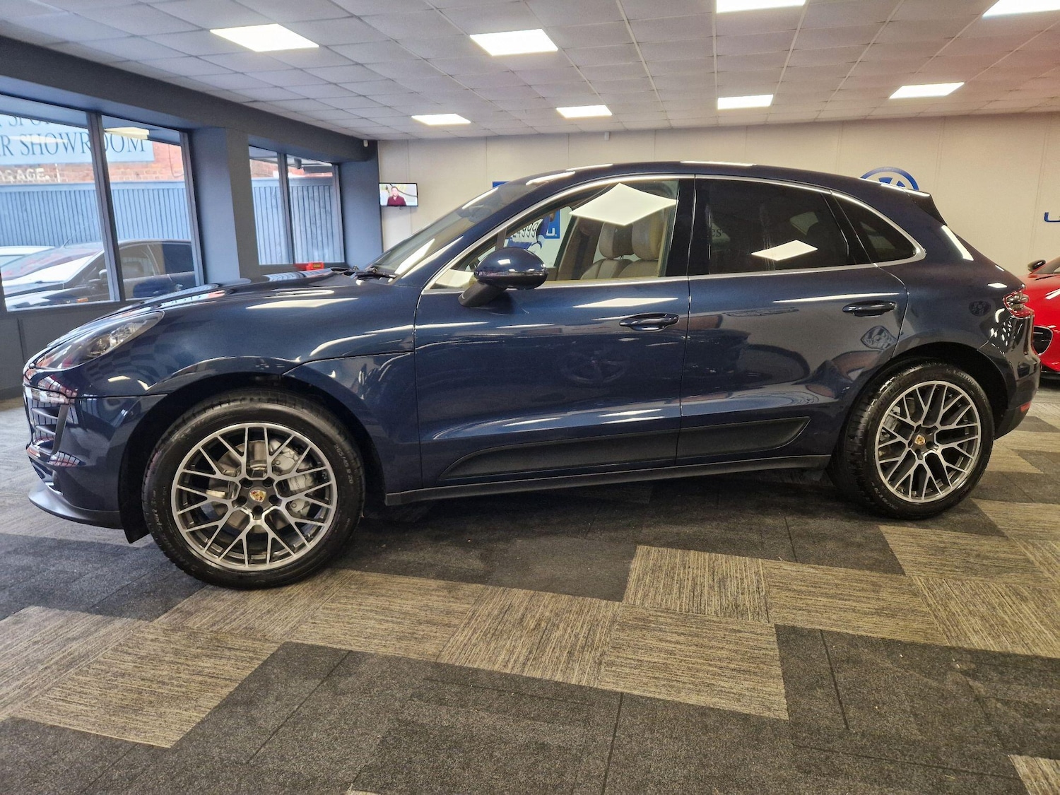 Used Porsche Macan 2015 for sale - 76850401: Photo 6