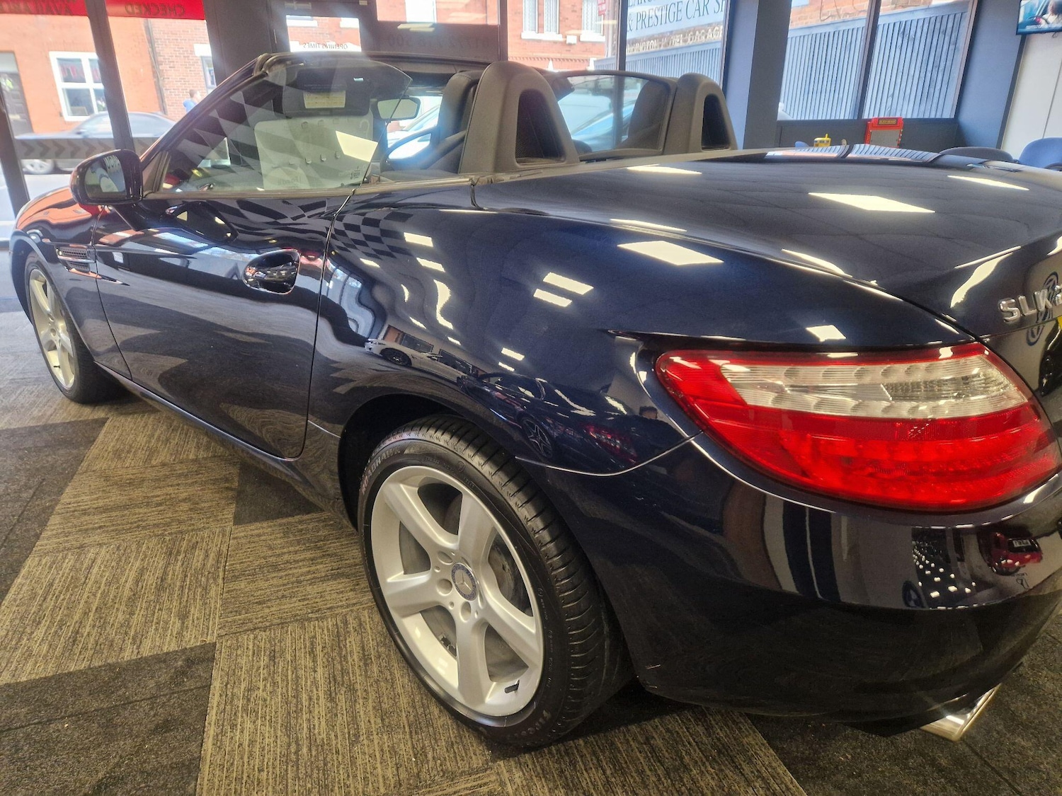 Used Mercedes-Benz SLK 2012 for sale - 76831736: Photo 12