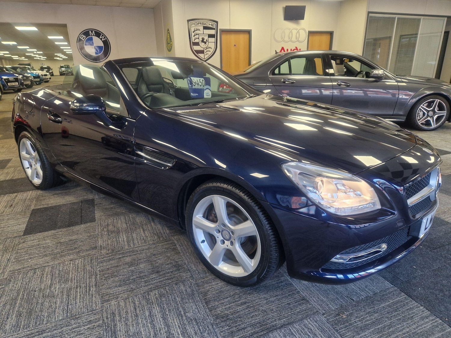 Used Mercedes-Benz SLK 2012 for sale - 76831736: Photo 3