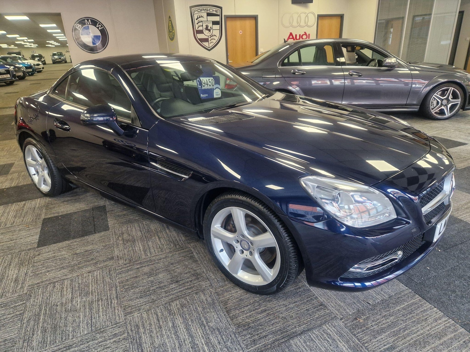 Used Mercedes-Benz SLK 2012 for sale - 76831736: Photo 4