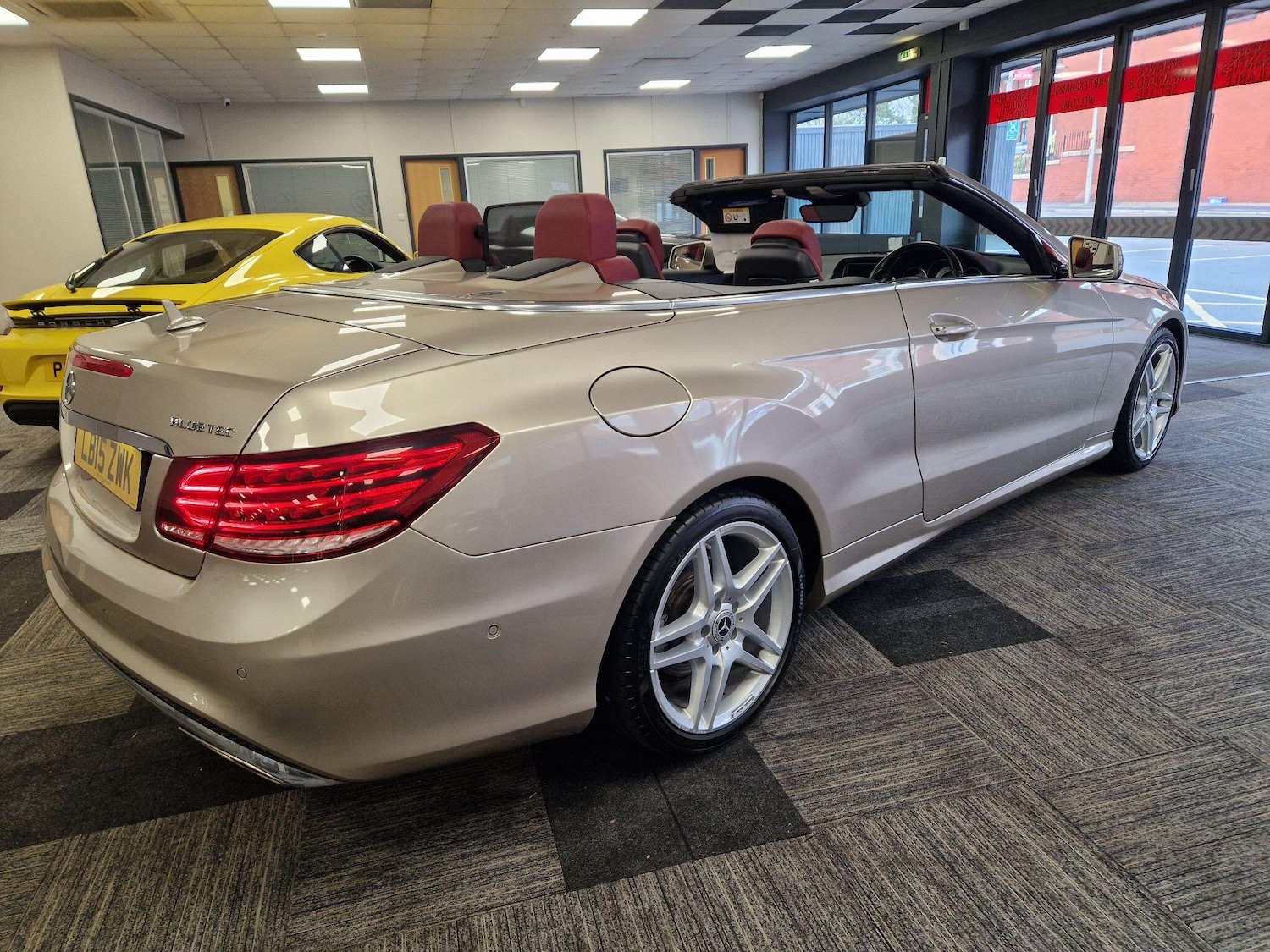 Used Mercedes-Benz E Class 2015 for sale - 77238582: Photo 5