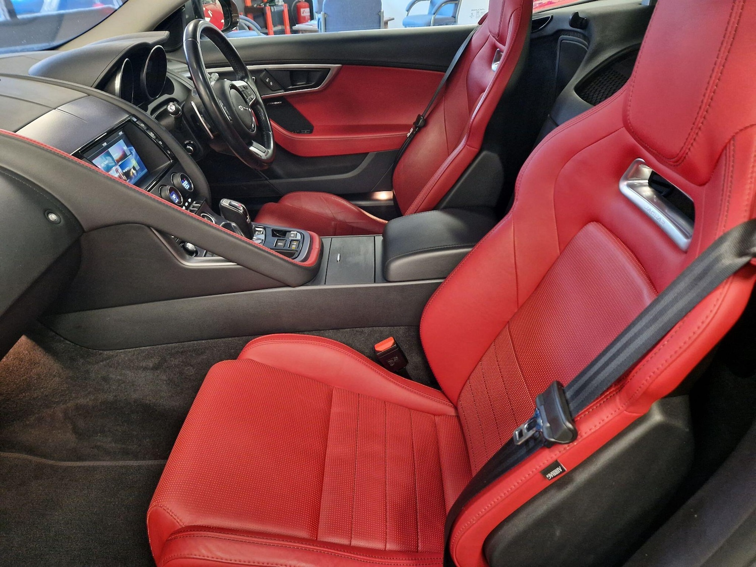 Used Jaguar F-Type for sale - 77396091: Photo 16