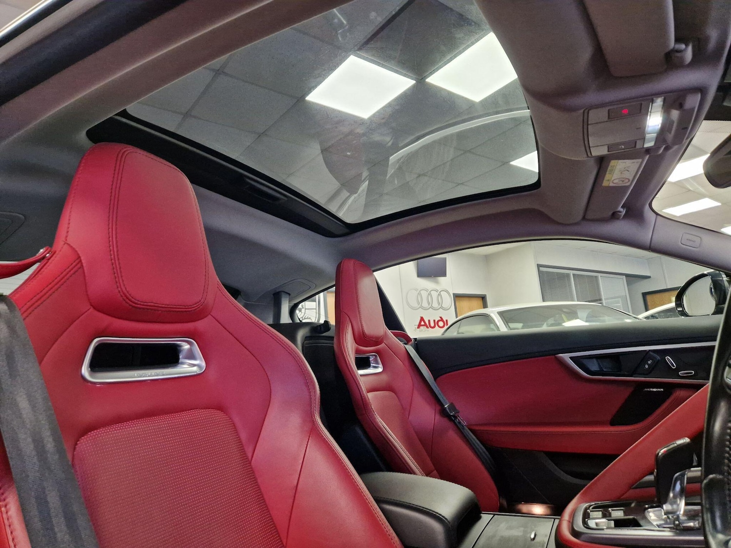 Used Jaguar F-Type for sale - 77396091: Photo 19