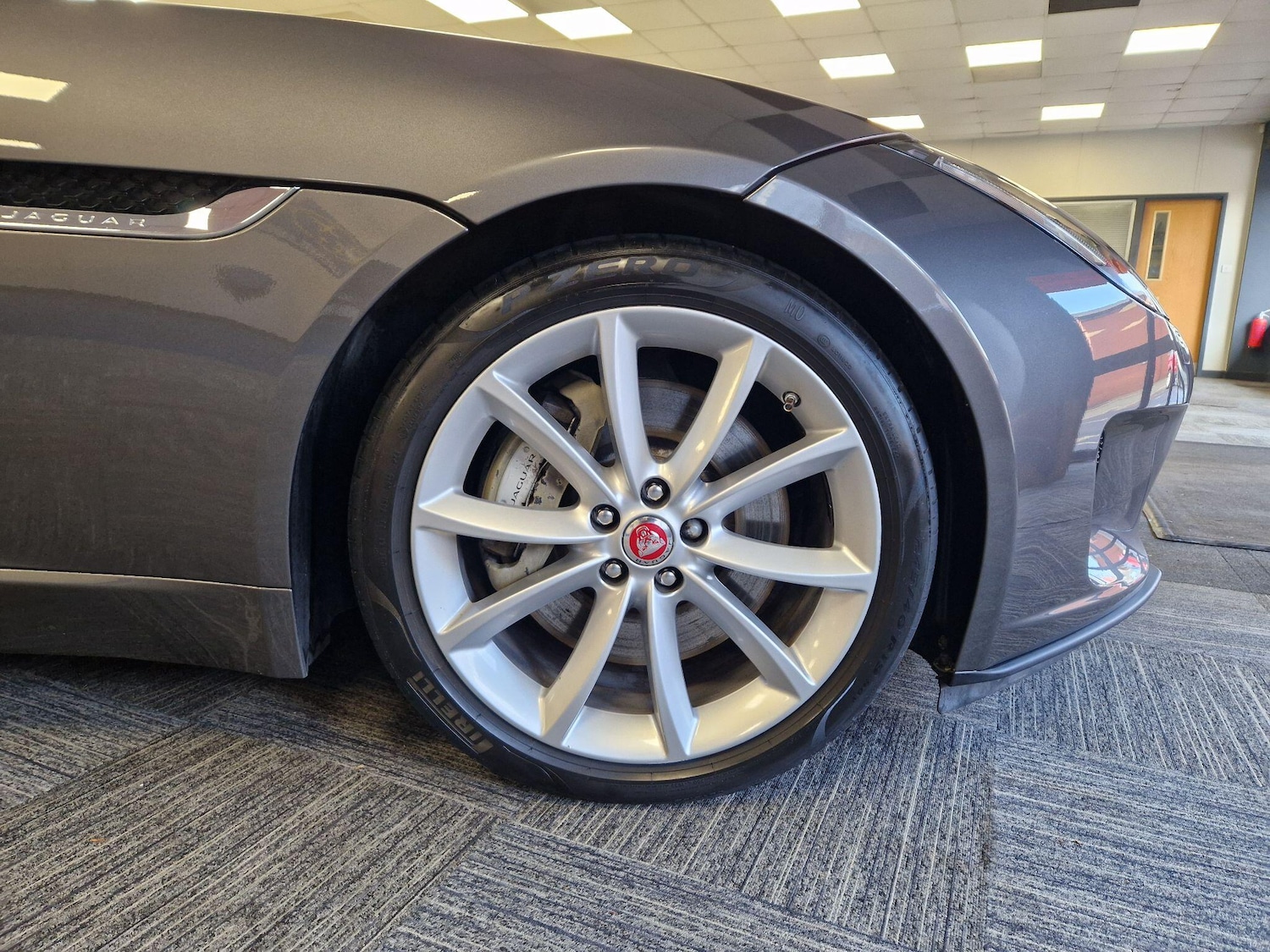 Used Jaguar F-Type for sale - 77396091: Photo 27