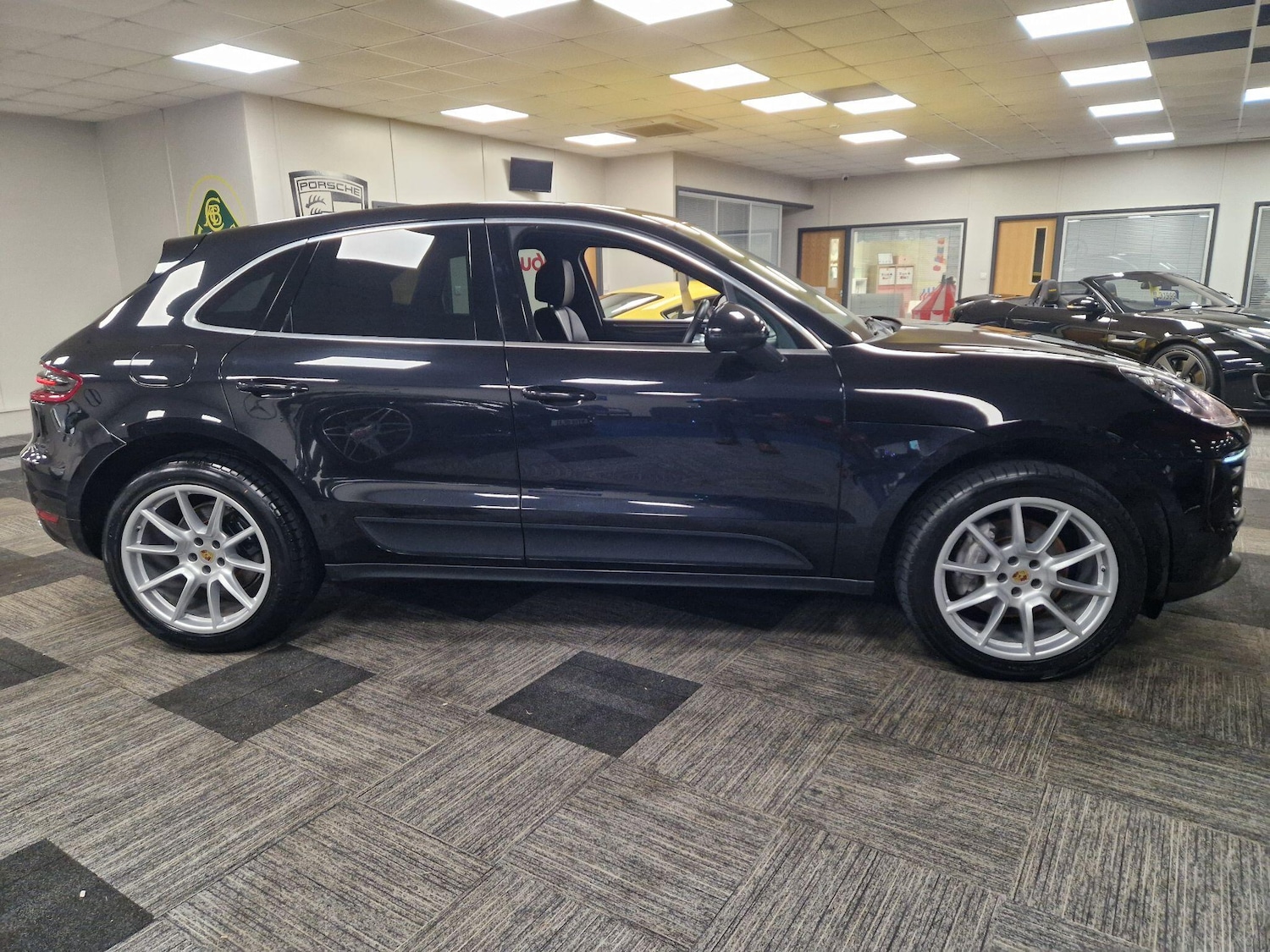 Used Porsche Macan for sale - 77039817: Photo 6