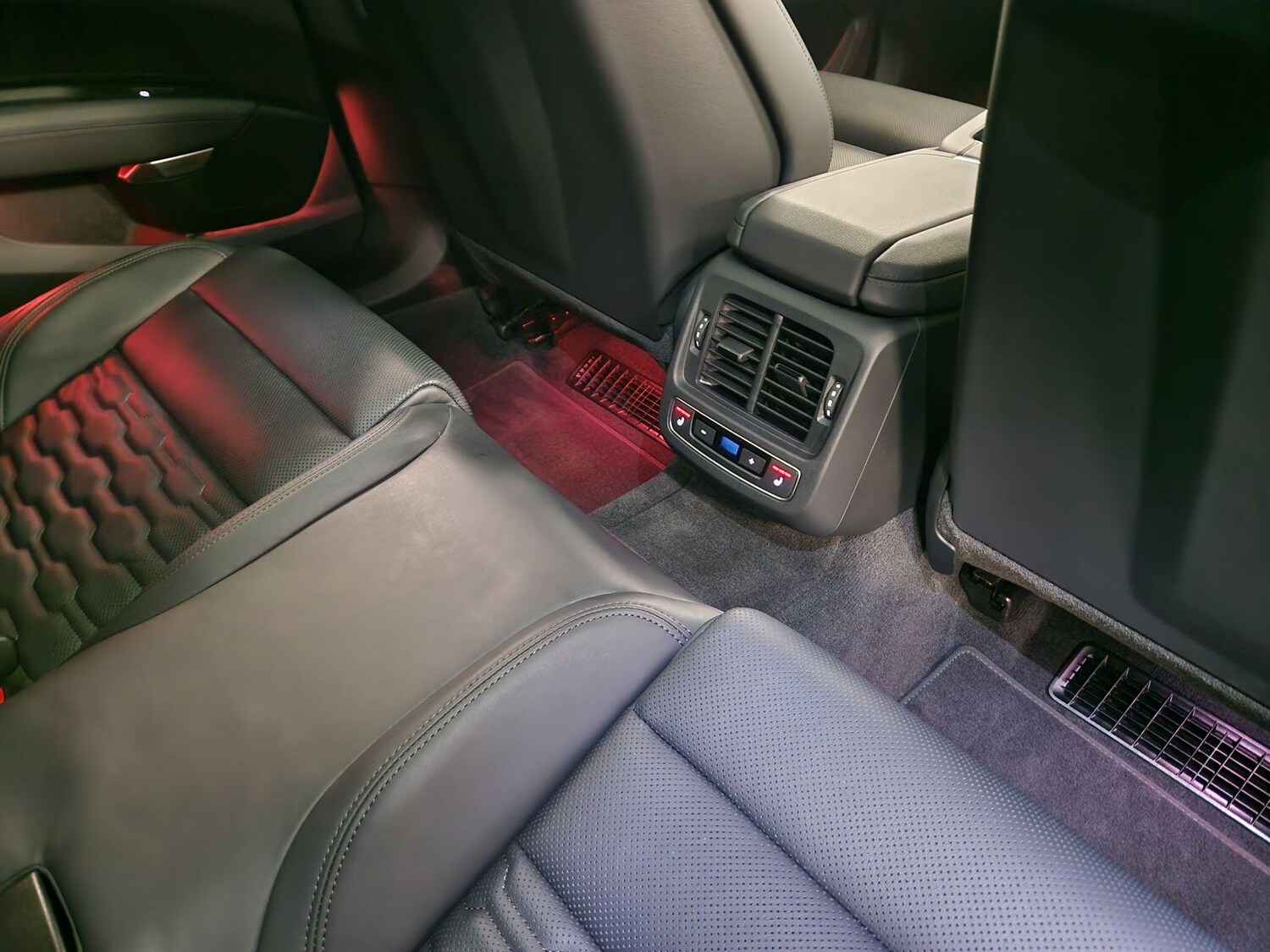 Used Audi e-tron GT 2023 for sale - 77358663: Photo 24