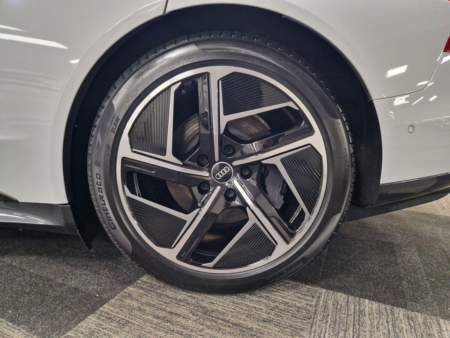 Used Audi e-tron GT 2023 for sale - 77358663: Photo 34