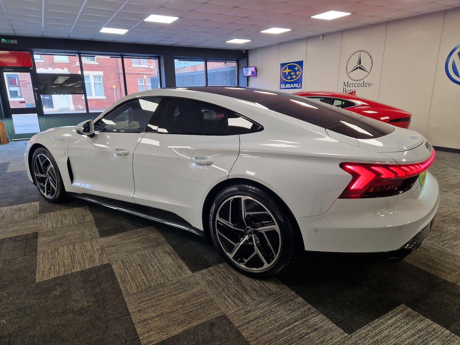 Used Audi e-tron GT 2023 for sale - 77358663: Photo 4