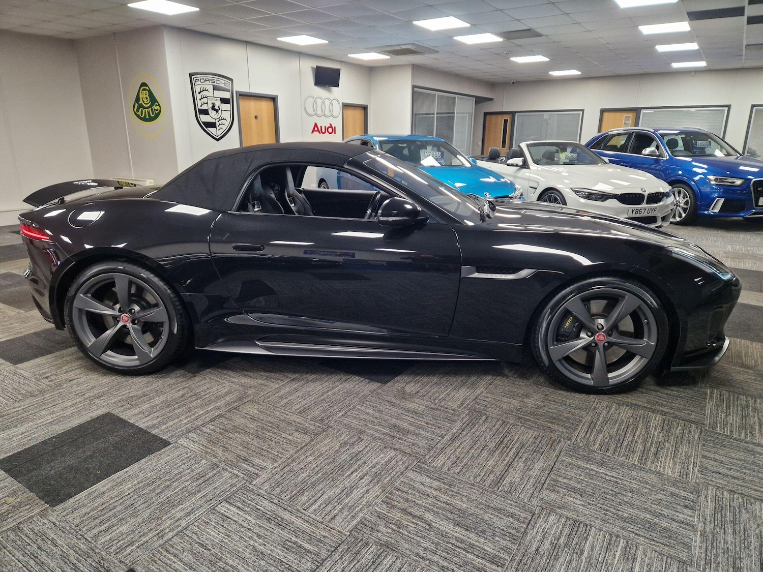 Used Jaguar F-Type 2017 for sale - 76831734: Photo 12