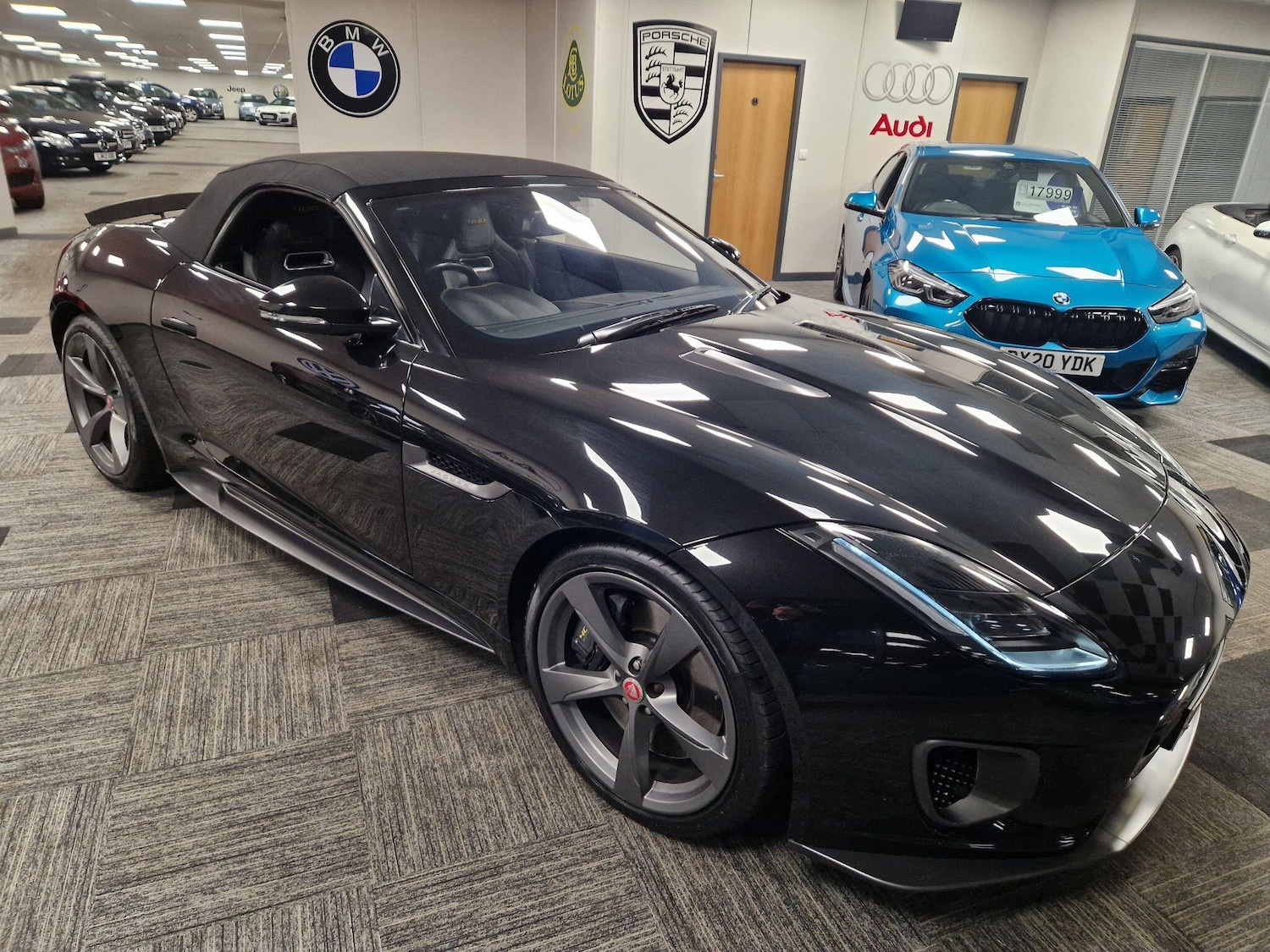 Used Jaguar F-Type 2017 for sale - 76831734: Photo 4