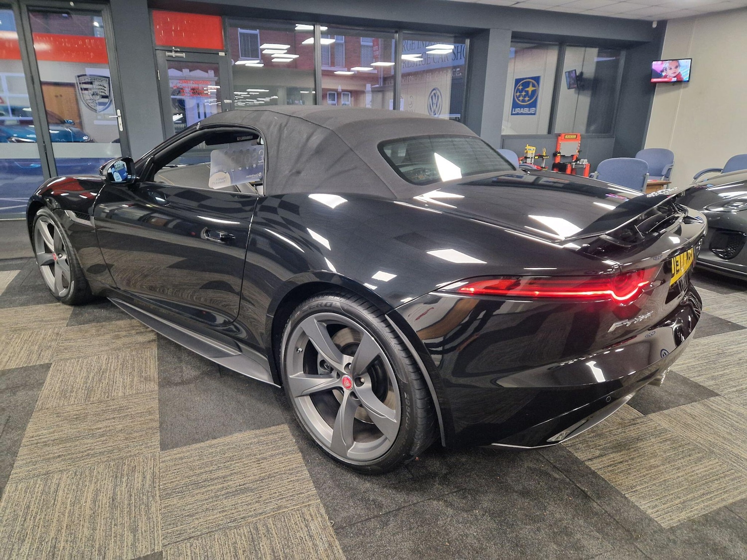 Used Jaguar F-Type 2017 for sale - 76831734: Photo 8