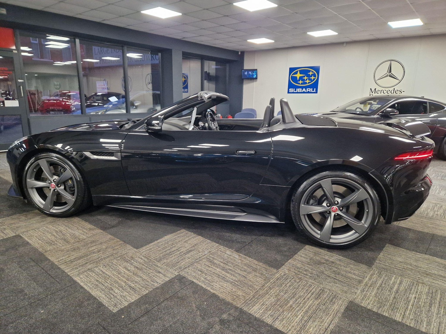 Used Jaguar F-Type 2017 for sale - 76831734: Photo 9