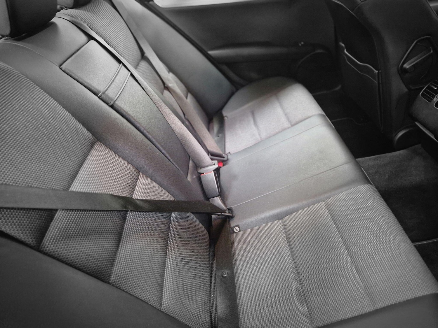 Used Mercedes-Benz C Class 2013 for sale - 77242518: Photo 17