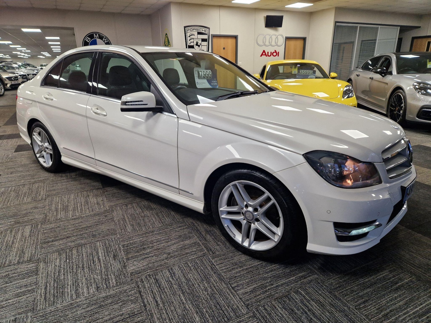 Used Mercedes-Benz C Class 2013 for sale - 77242518: Photo 2