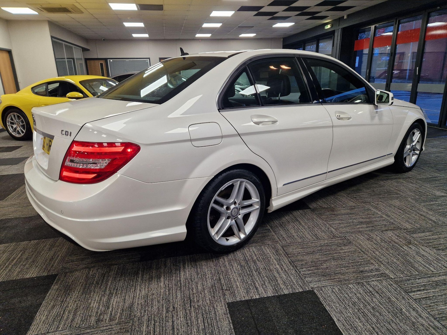 Used Mercedes-Benz C Class 2013 for sale - 77242518: Photo 3
