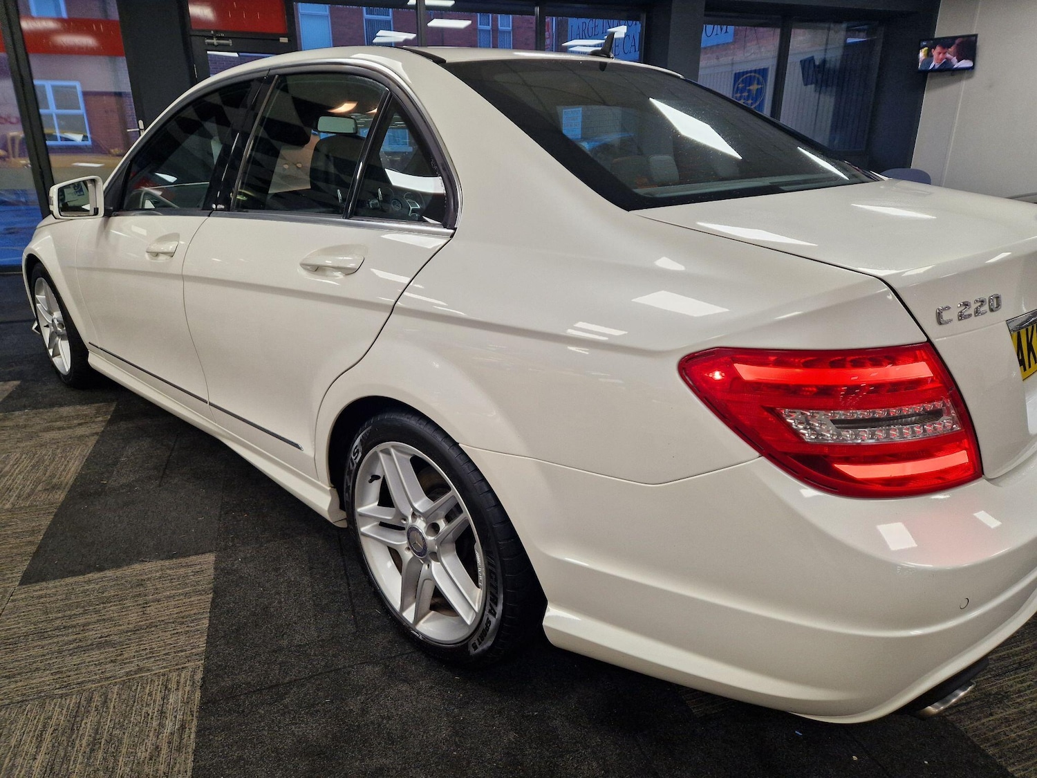 Used Mercedes-Benz C Class 2013 for sale - 77242518: Photo 8