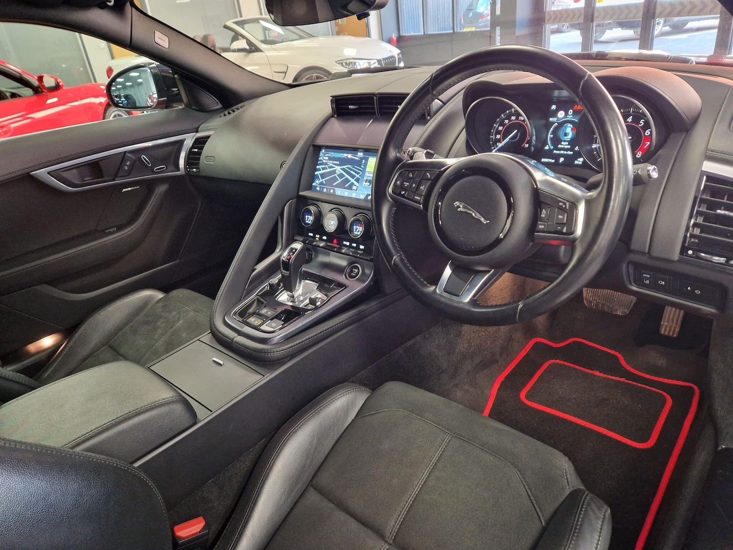 Used Jaguar F-Type 2019 for sale - 76831728: Photo 17