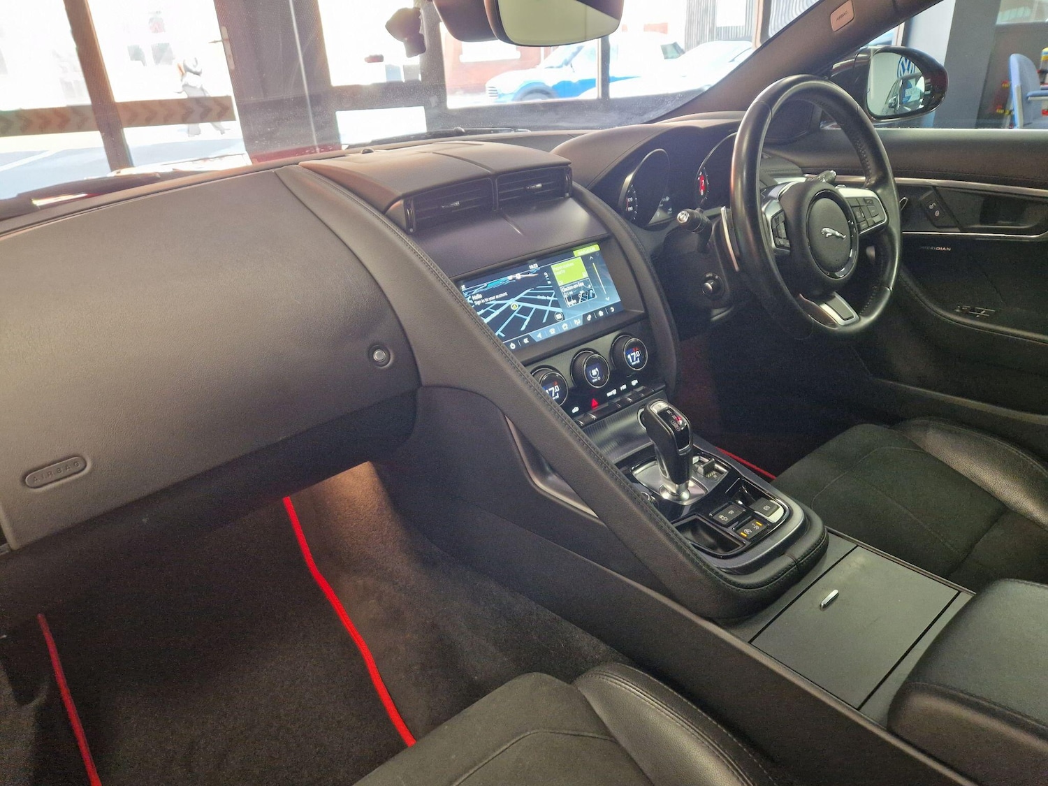 Used Jaguar F-Type 2019 for sale - 76831728: Photo 18