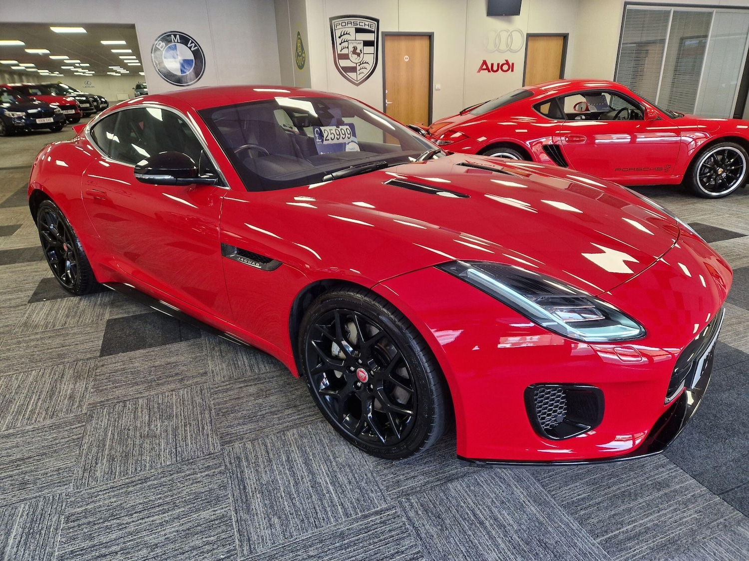 Used Jaguar F-Type 2019 for sale - 76831728: Photo 2