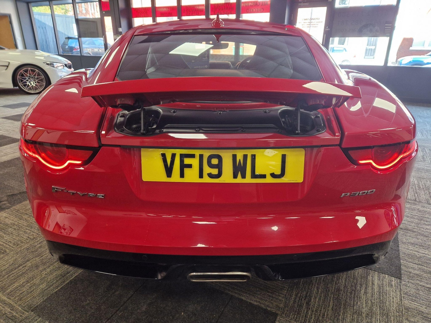 Used Jaguar F-Type 2019 for sale - 76831728: Photo 9