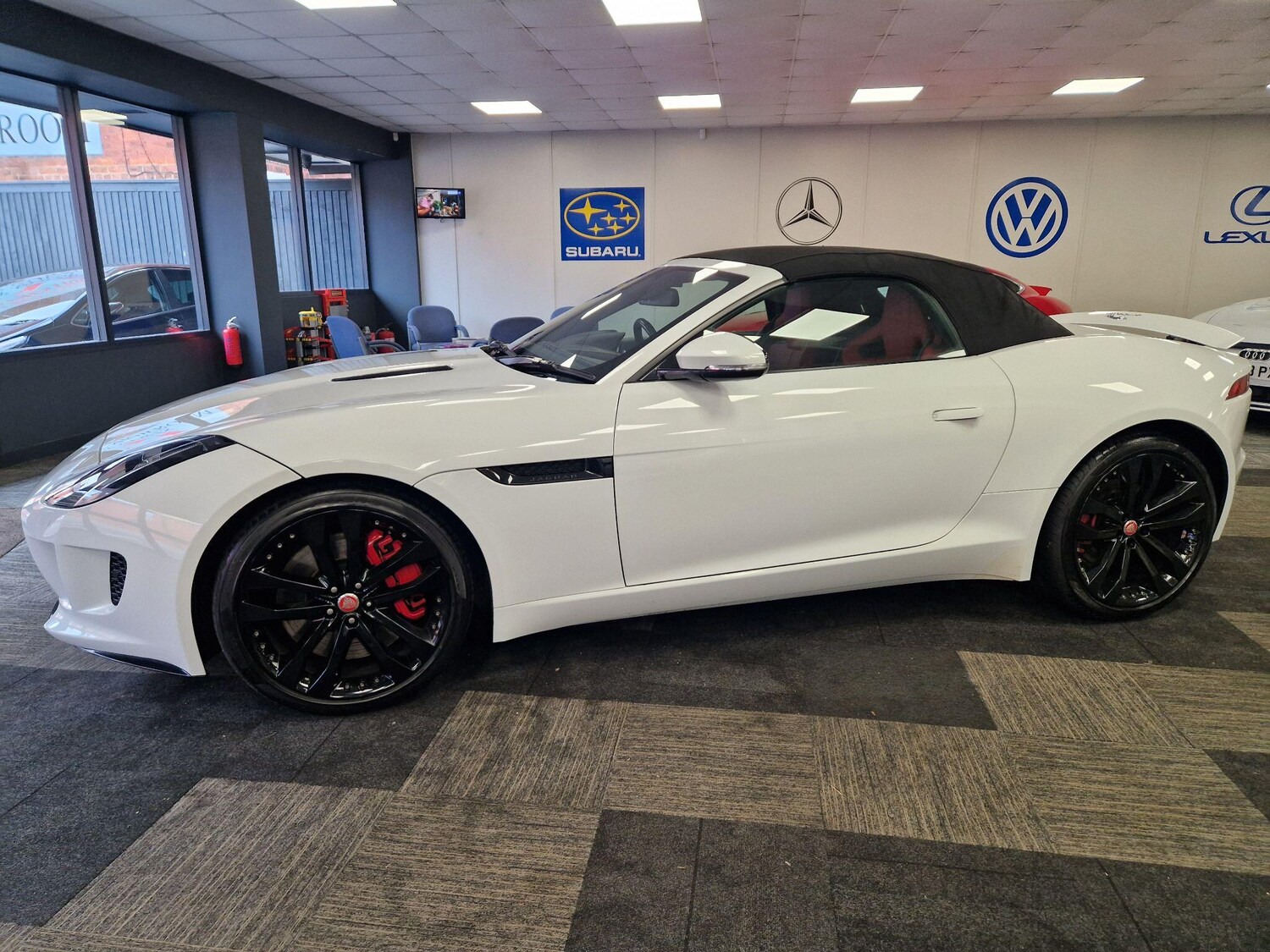 Used Jaguar F-Type for sale - 77411909: Photo 11