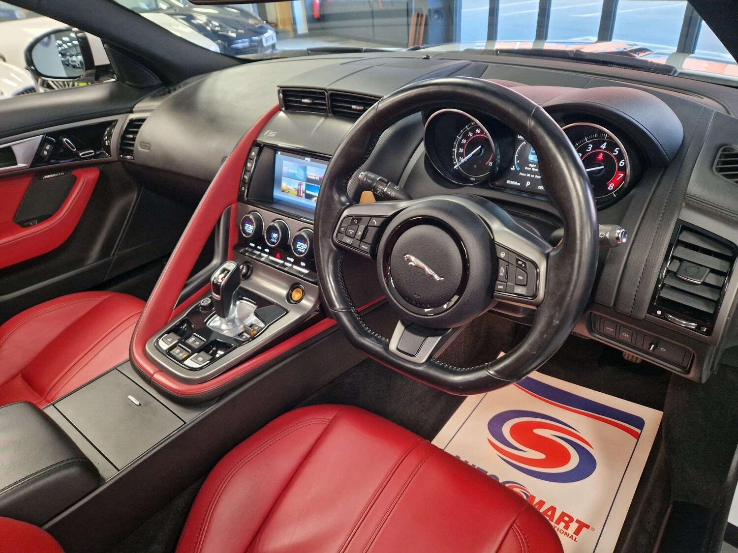 Used Jaguar F-Type for sale - 77411909: Photo 25