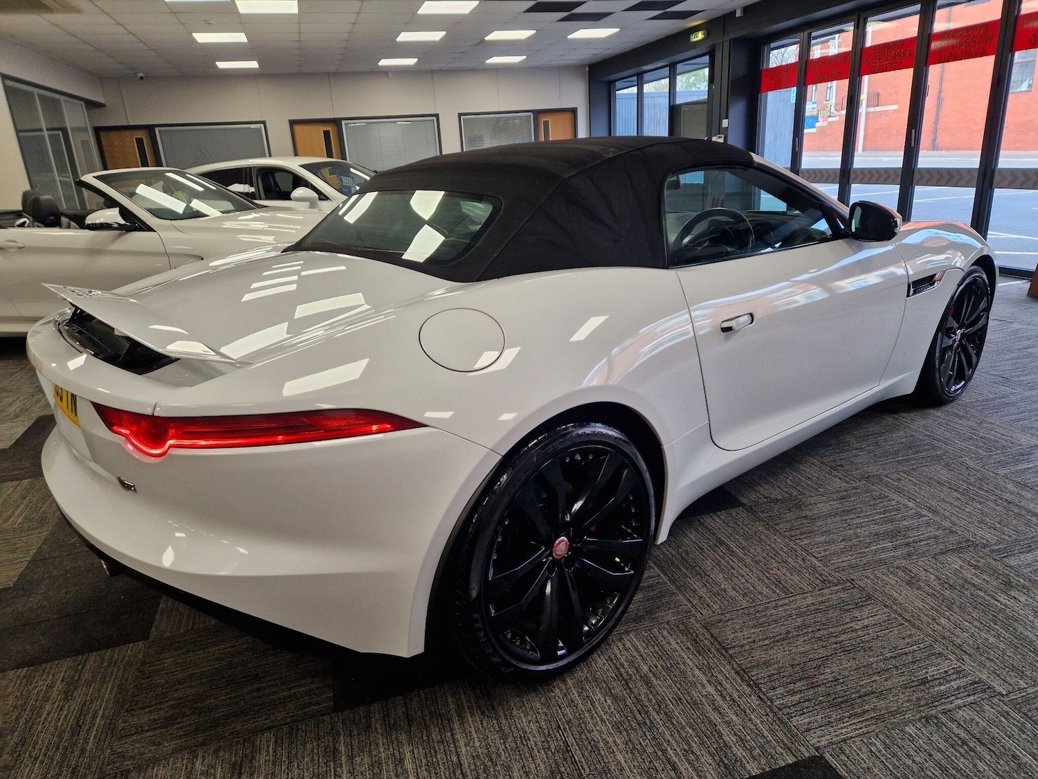 Used Jaguar F-Type for sale - 77411909: Photo 5