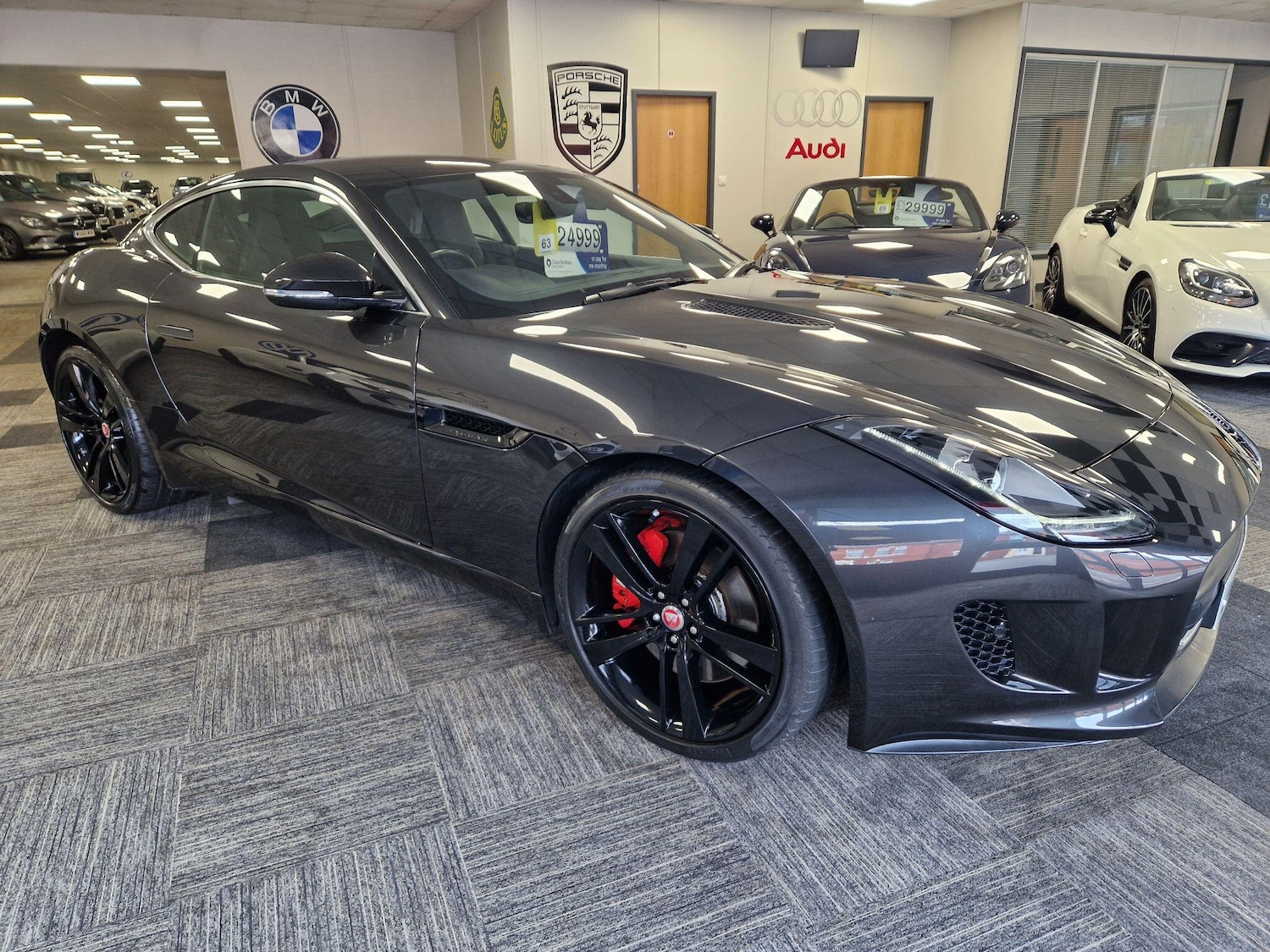 Used Jaguar F-Type 2015 for sale - 78100307: Photo 2