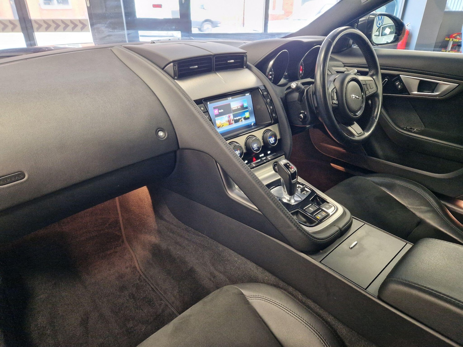 Used Jaguar F-Type 2015 for sale - 78100307: Photo 21