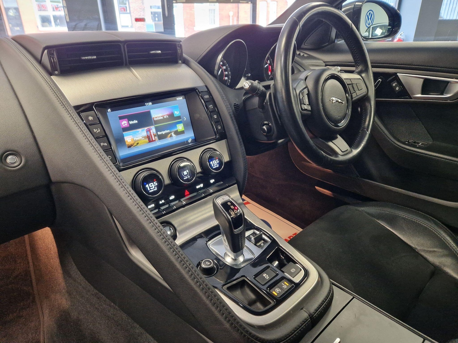 Used Jaguar F-Type 2015 for sale - 78100307: Photo 22