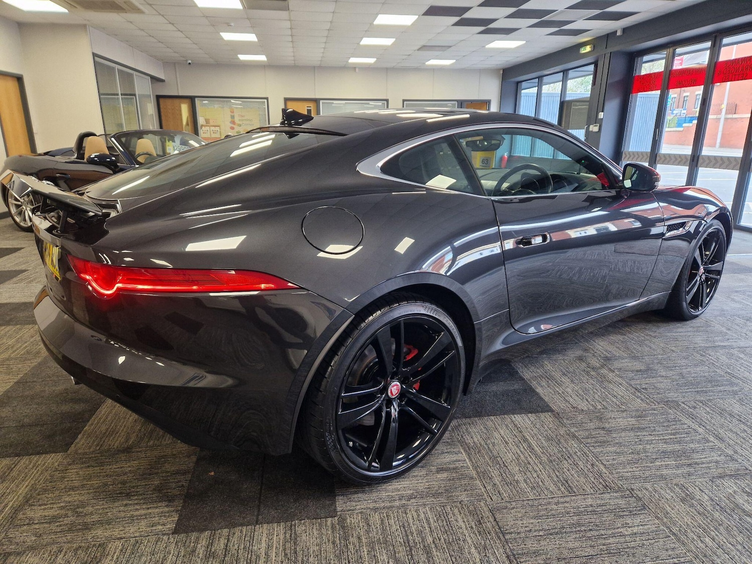 Used Jaguar F-Type 2015 for sale - 78100307: Photo 3