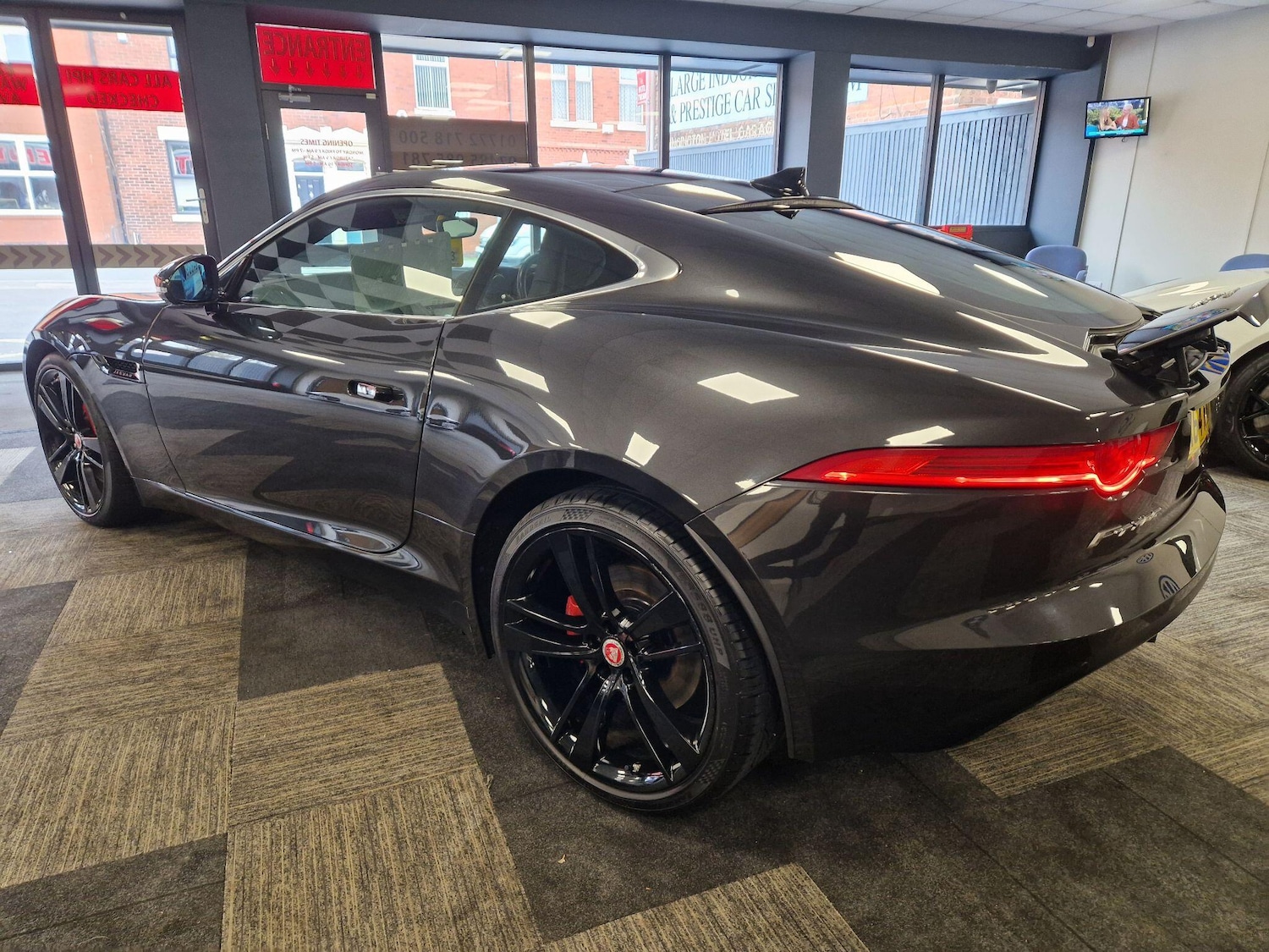 Used Jaguar F-Type 2015 for sale - 78100307: Photo 4